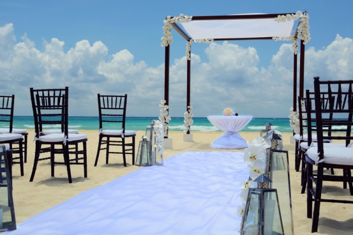 Beach Wedding Bonanza 5 Ideas For A Seaside Ceremony